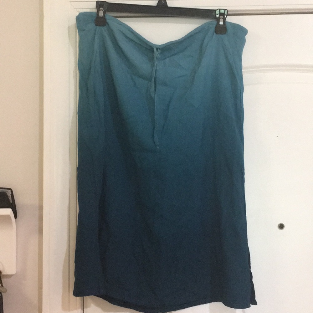 Blues Gradient skirt adjustable size. 💯 rayon